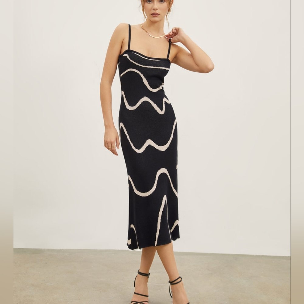 Commense Wavy Print Strap Midi Dress